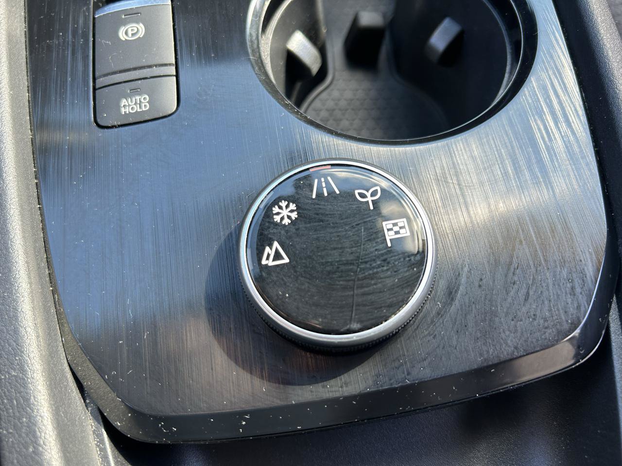 Used 2022 Nissan Rogue SV AWD/4WD image 25