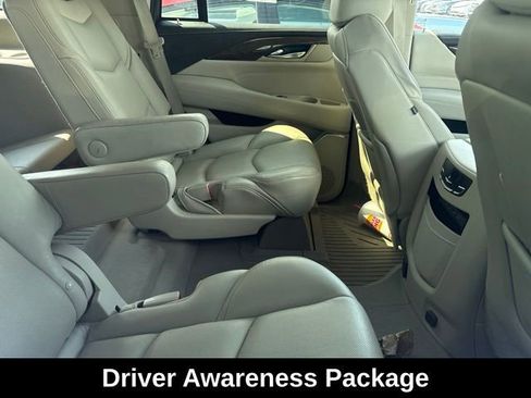 Used 2020 Cadillac Escalade Premium Luxury w/ LPO, Radiant Package AWD/4WD image 8