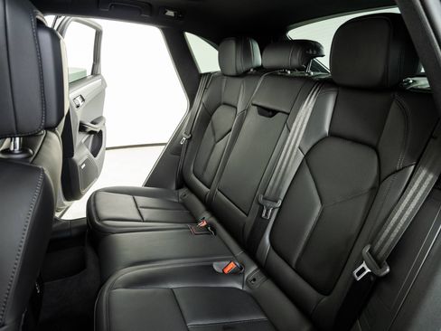 New 2026 Porsche Macan S AWD/4WD image 22