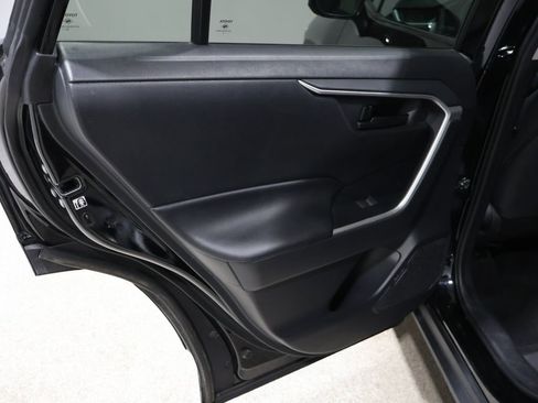 Used 2019 Toyota RAV4 LE w/ All Weather Liner Package image 18