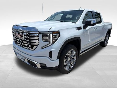 New 2026 GMC Sierra 1500 Denali w/ Denali Reserve Package AWD/4WD image 3