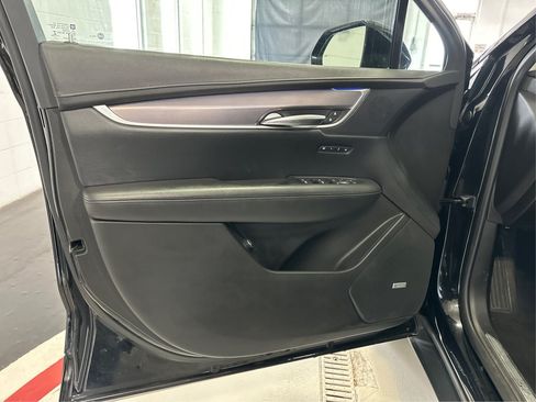 Used 2018 Cadillac XT5 Premium Luxury FWD image 24