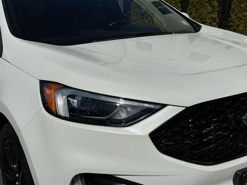 Used 2022 Ford Edge ST-Line w/ Cargo Accessory Package image 9