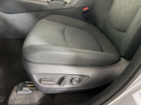 Used 2020 Toyota RAV4 XLE image 16