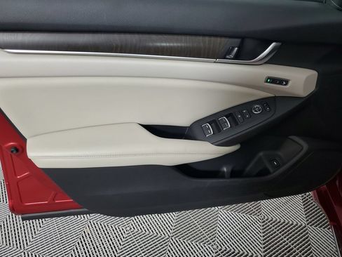 Used 2019 Honda Accord EX-L image 16