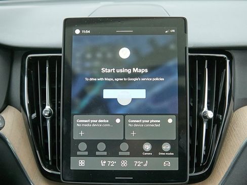 New 2026 Volvo XC60 B5 Core w/ Climate Package image 24