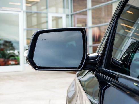 Used 2019 Chevrolet Traverse RS image 35