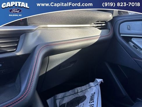 Certified 2025 Ford Explorer ST image 27