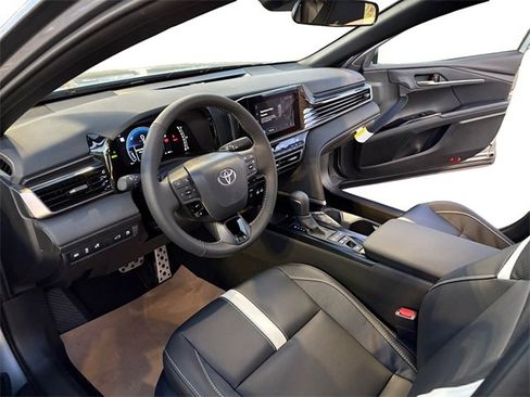 New 2026 Toyota Camry SE image 9