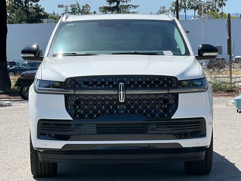 New 2026 Lincoln Navigator L Black Label AWD/4WD image 6