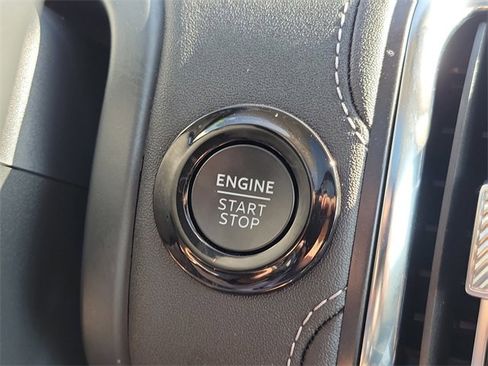 Certified 2025 Ford Expedition Platinum w/ Platinum Ultimate Package image 8