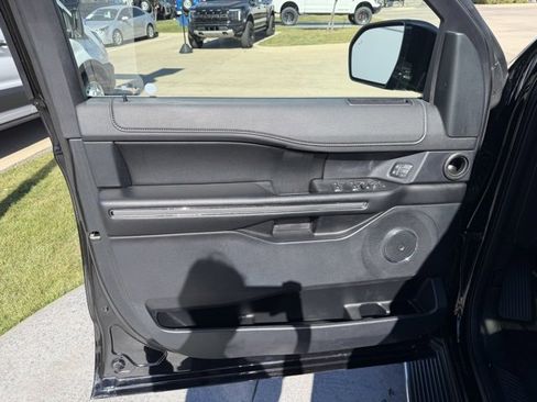 Used 2020 Ford Expedition XLT w/ Equipment Group 202A image 10