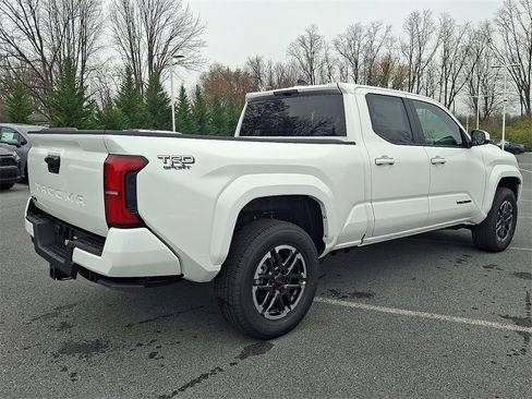 New 2025 Toyota Tacoma TRD Sport image 7