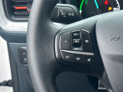 Certified 2024 Ford Maverick XLT image 26