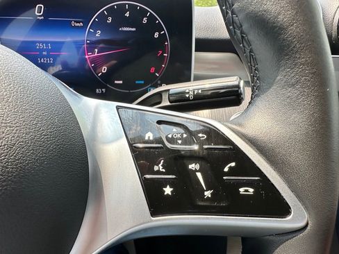 Used 2025 Mercedes-Benz C 300 4MATIC Sedan image 21