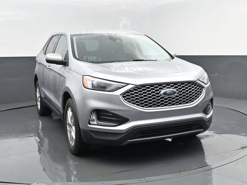 Used 2023 Ford Edge SEL w/ Convenience Package AWD/4WD image 2