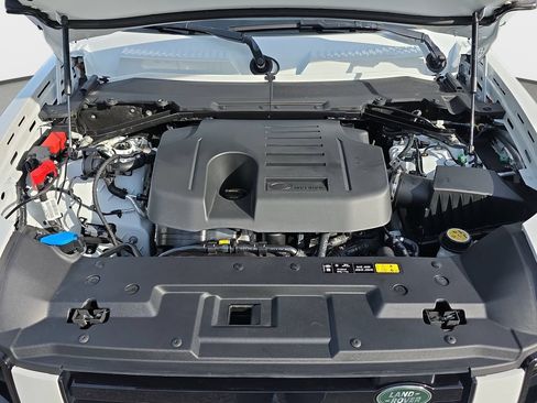 Certified 2025 Land Rover Defender 110 S AWD/4WD image 31