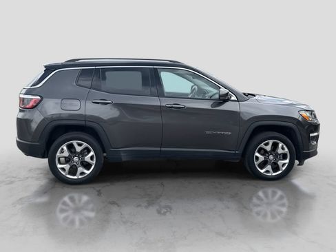 Used 2019 Jeep Compass Limited AWD/4WD image 9