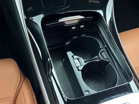 Certified 2025 Mercedes-Benz C 300 4MATIC Sedan image 35