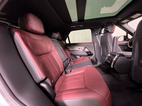 Certified 2024 Land Rover Range Rover Sport Dynamic SE image 23