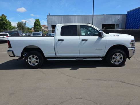 Used 2026 RAM 2500 Big Horn AWD/4WD image 6