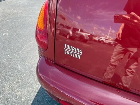 Used 2005 Chrysler PT Cruiser Touring FWD image 29