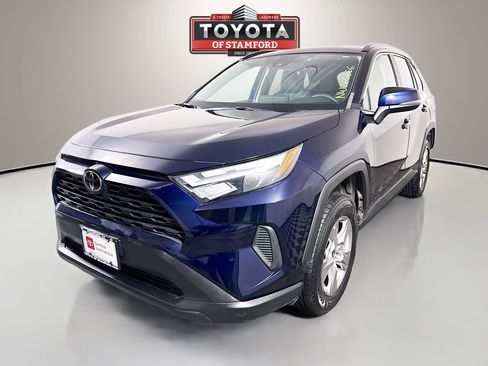 Certified 2022 Toyota RAV4 XLE image 3