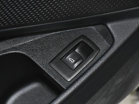 Used 2025 BMW M340i xDrive AWD/4WD image 67
