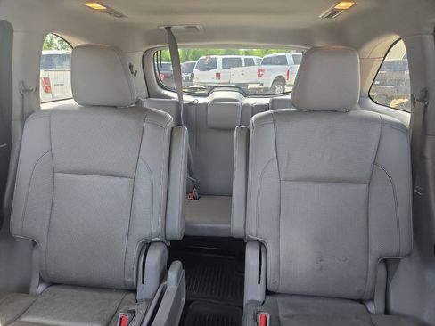 Used 2015 Toyota Highlander Limited w/ Driver Technology Package AWD/4WD image 9