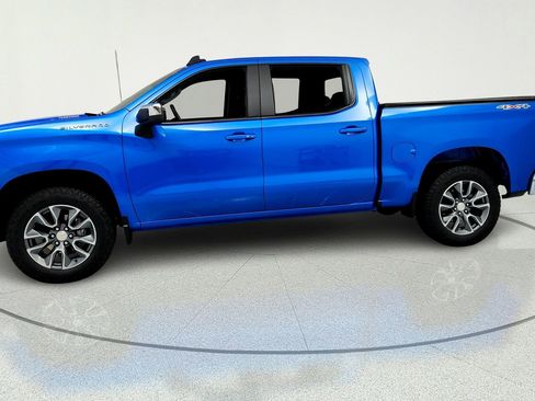 Used 2025 Chevrolet Silverado 1500 LT AWD/4WD image 2