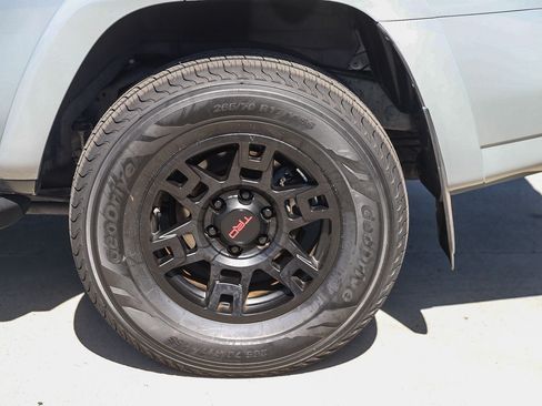 Certified 2021 Toyota 4Runner Trail Special Edition AWD/4WD image 12