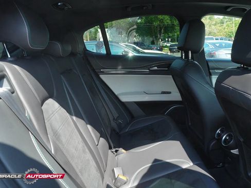 Used 2019 Alfa Romeo Stelvio Quadrifoglio w/ Driver Assist Dynamic Package AWD/4WD image 39