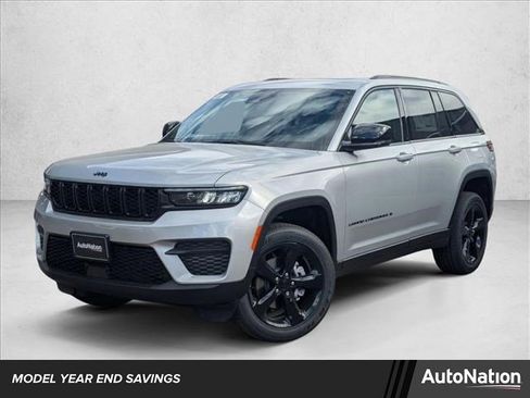 New 2025 Jeep Grand Cherokee Altitude image 1