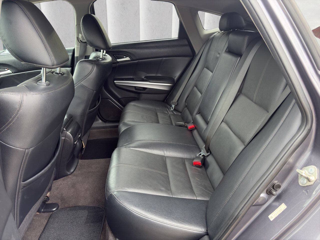 Used 2015 Honda Crosstour EX-L image 18