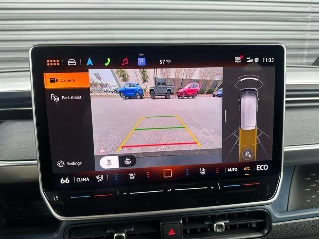 New 2025 Volkswagen ID. Buzz Pro S RWD image 31