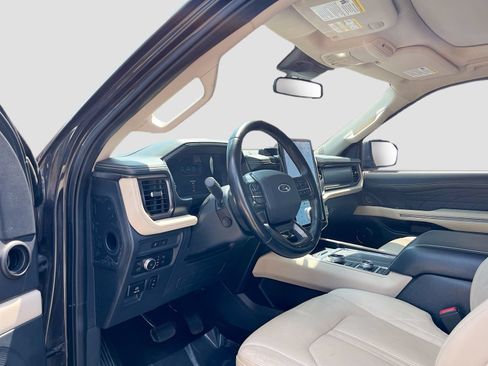 Used 2022 Ford Expedition Platinum AWD/4WD image 34