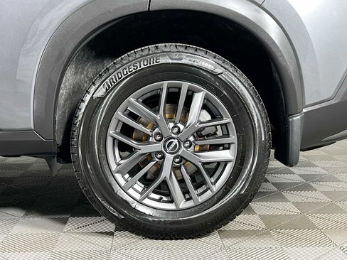 Used 2023 Nissan Rogue S image 30