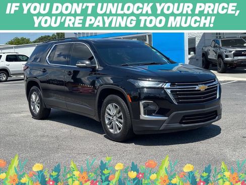 Used 2023 Chevrolet Traverse LT FWD image 1