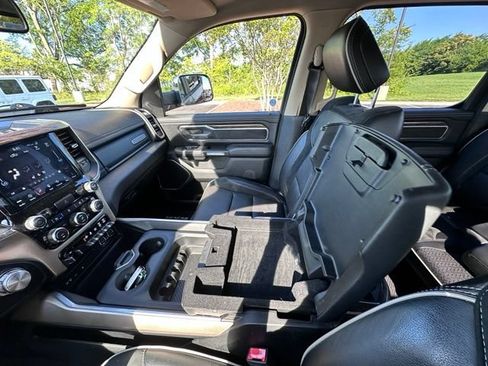Used 2019 RAM 1500 Laramie AWD/4WD image 25
