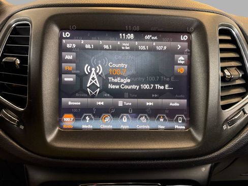 Used 2019 Jeep Compass Trailhawk w/ Cold Weather Group AWD/4WD image 15