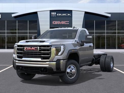 New 2026 GMC Sierra 3500 Pro AWD/4WD image 6