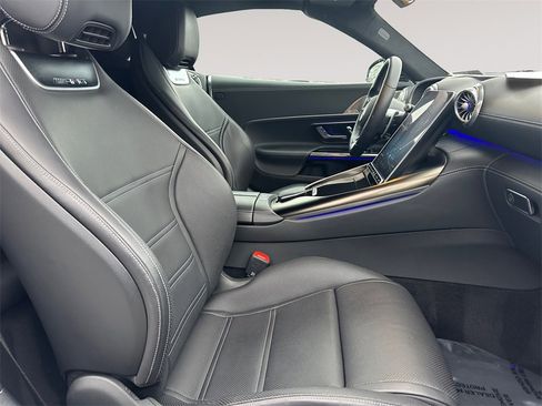 Used 2022 Mercedes-Benz SL 55 AMG 4MATIC image 15