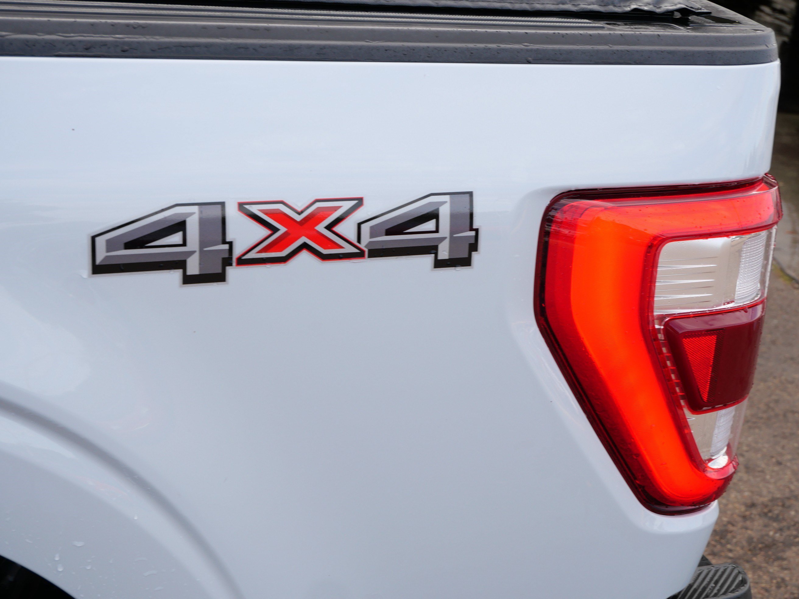 Used 2022 Ford F150 Lariat AWD/4WD image 18