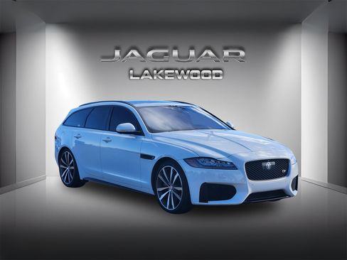 Used 2018 Jaguar XF S image 5