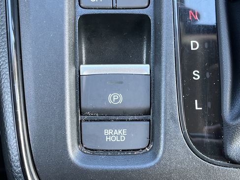 Certified 2023 Honda CR-V LX image 9