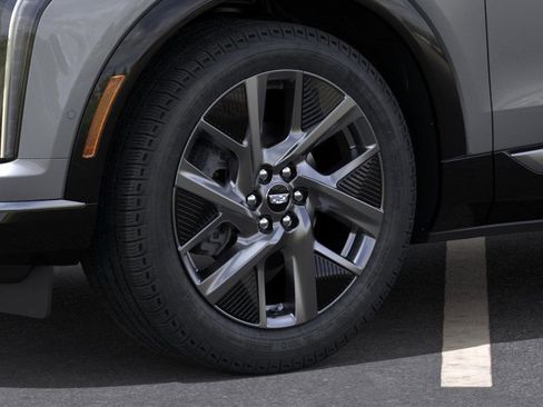 New 2026 Cadillac Optiq Luxury 2 image 45