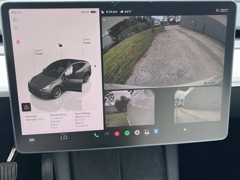 Used 2023 Tesla Model Y Long Range AWD/4WD image 33