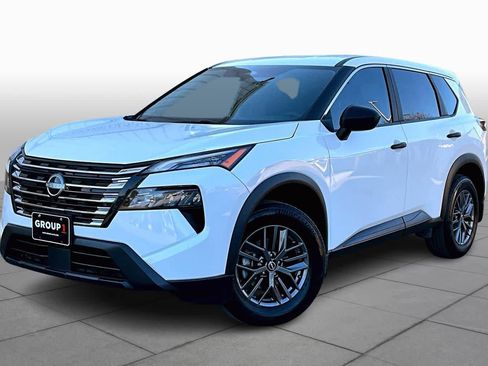 Used 2024 Nissan Rogue S image 34