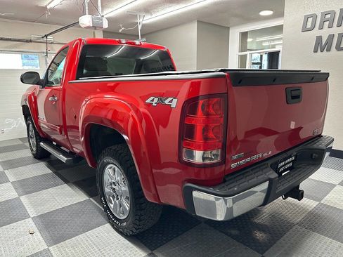 Used 2011 GMC Sierra 1500 SLE w/ Chrome Essentials Package image 10