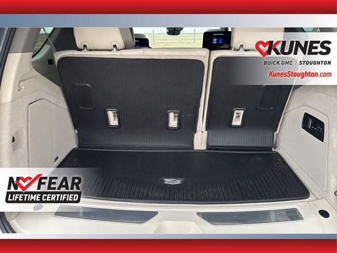 Used 2023 Cadillac Escalade Premium Luxury Platinum w/ Heavy-Duty Trailer Package AWD/4WD image 32